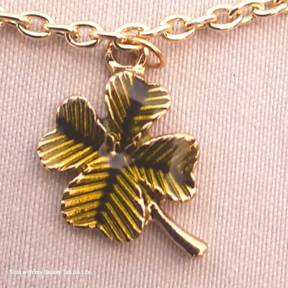 Four Leaf Clover Charm Bracelet Gold Tone Curb Chain - Picture 6 of 15